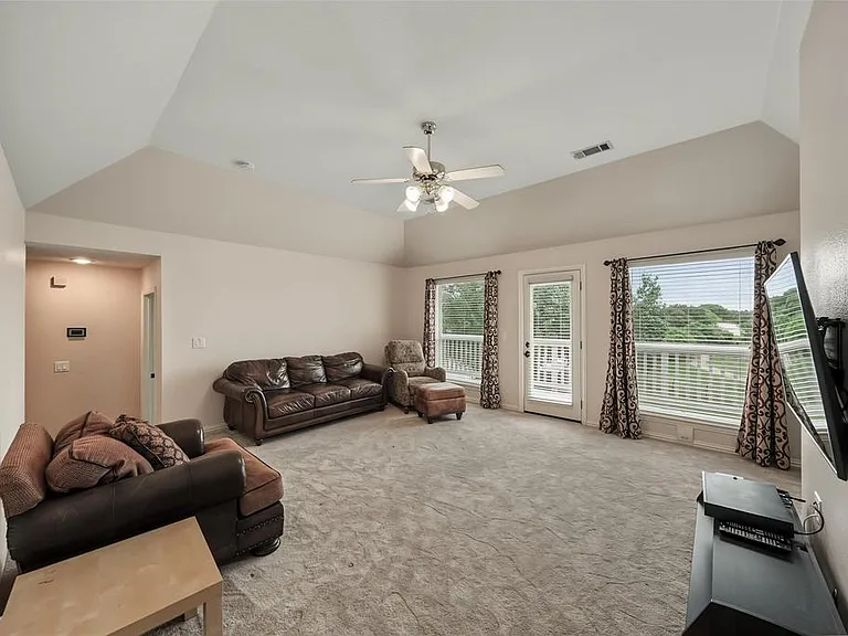1335 Bradford Dr — Photo 18