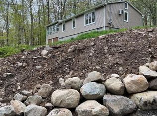 901 Timber Ln, Newton, NJ 07860