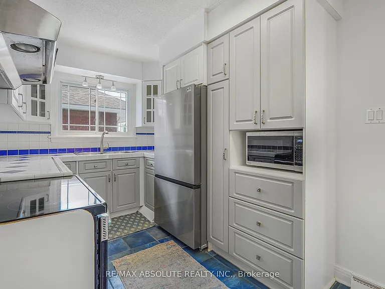 731 Borthwick Ave — Photo 9