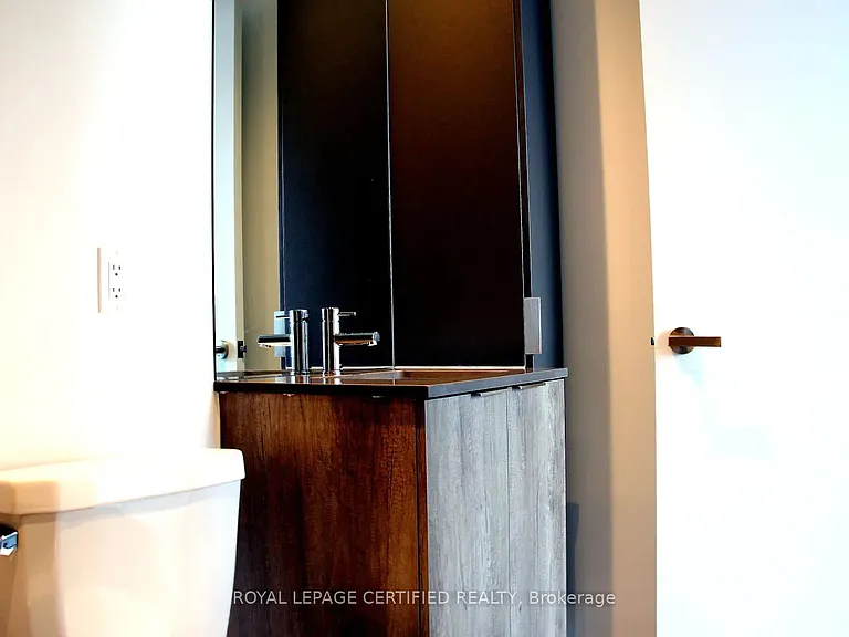 448 Burnhamthorpe Rd W #5011 — Photo 10