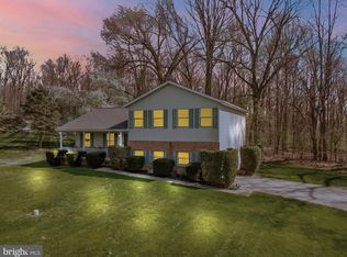 1235 Teresa Dr, Hampstead, MD 21074