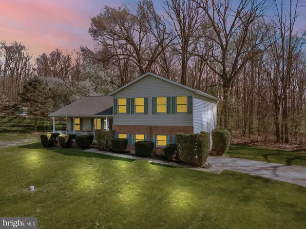1235 Teresa Dr, Hampstead, MD 21074