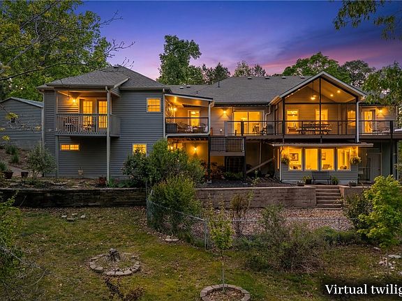 3rd image of 8252 Hickory Tree Ln
