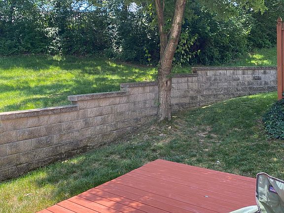 Back deck backs to woods