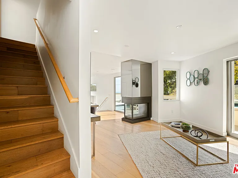 8469 Franklin Ave — Photo 21
