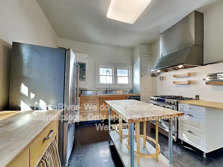 2206 24th St — Photo 8