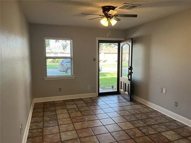1709 N Atlanta St — Photo 4