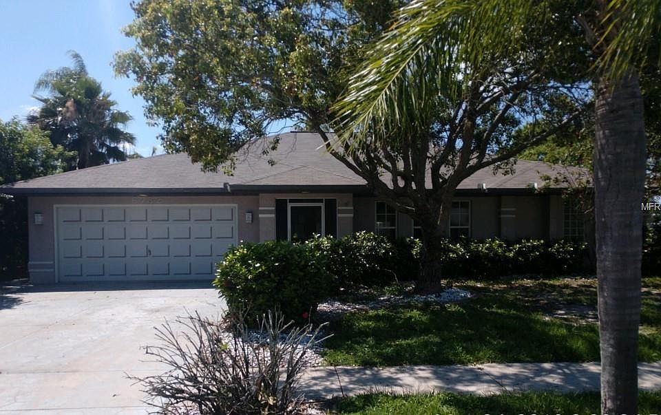 1st image of 6782 Kenwood Dr
