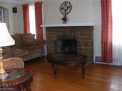 5th image of 10612 Grace Ave