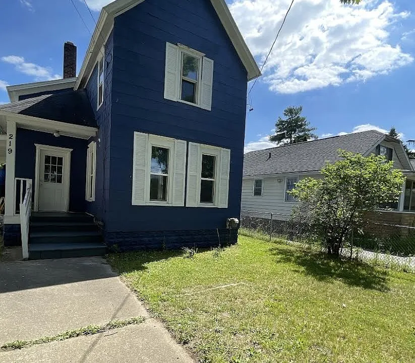219 E Porter St