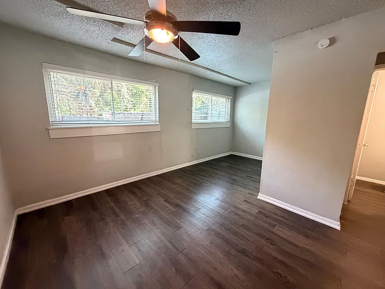 1202 Newning Ave #109 — Photo 6