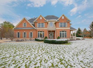 50 Country Rd, Yorkville, IL 60560