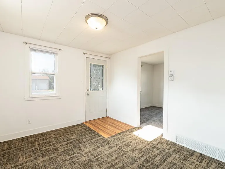 1908 E Rosser Ave — Photo 10