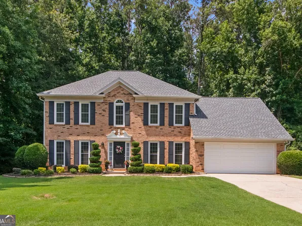 8409 Waverly Dr, Jonesboro, GA 30236