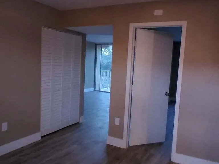13100 SW 92nd Ave #Penthouse A-01 — Photo 2
