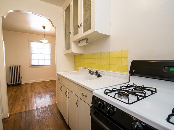 2nd image of 1100 E 10th Ave #9