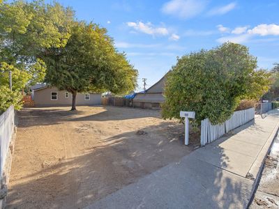 264 S Q Street, Dinuba, CA, 93618
