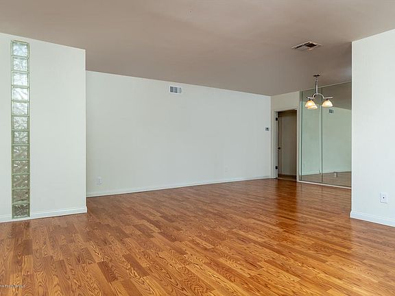 4th image of 5252 Coldwater Canyon Ave APT 212