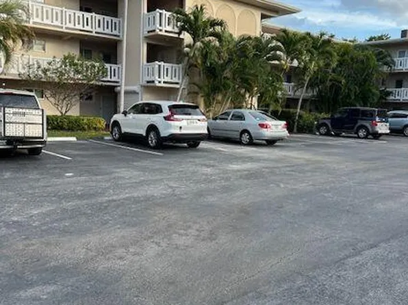 2566 S Garden Drive S #202, Lake Worth, FL 33461