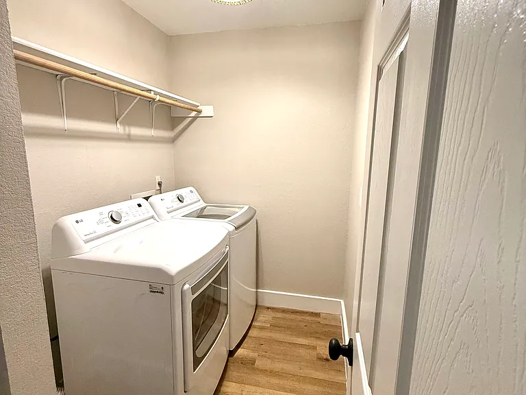 1109 E Avenue M — Photo 15