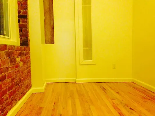 Rented by FirstService Realty (legacy) | media 16