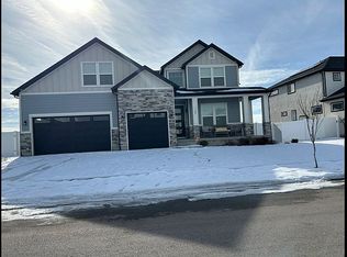 129 W Sycamore Ln, Vineyard, UT 84059