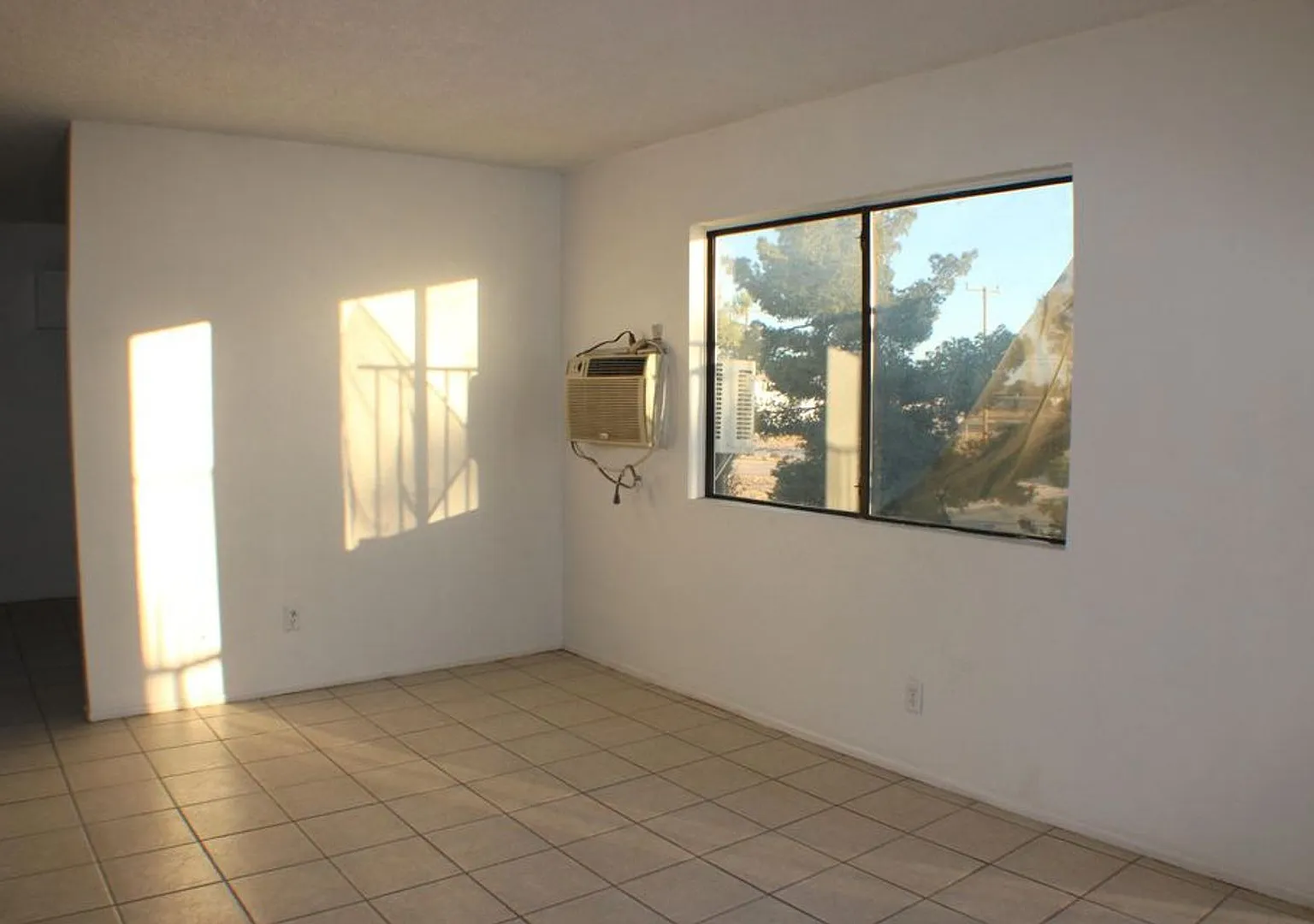 21113 Nemophilia St — Photo 3