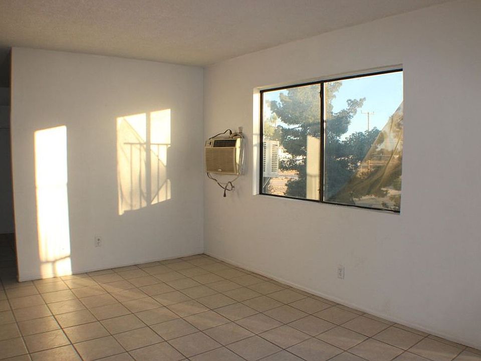 Building Photo 4