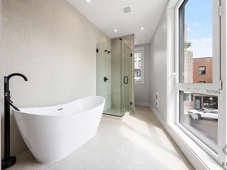 321 Eckford St #3 — Photo 11