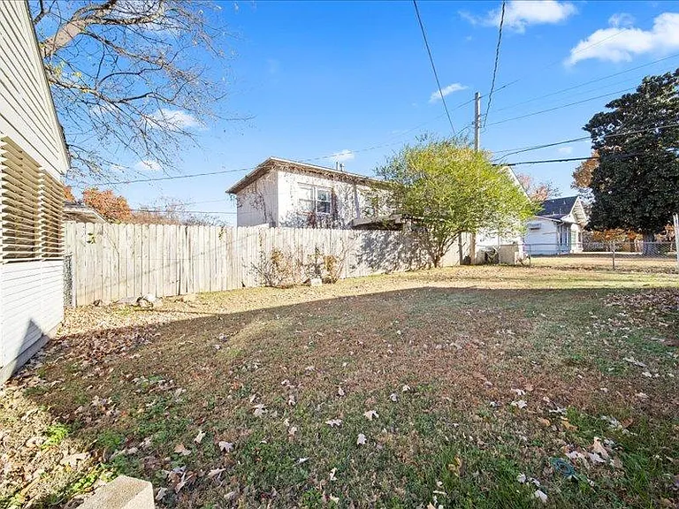 1307 S Indianapolis Ave — Photo 26