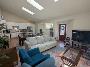 225 W Pastorius St #10, Philadelphia, PA 19144