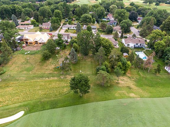 5th image of 2123 Fairways Ln