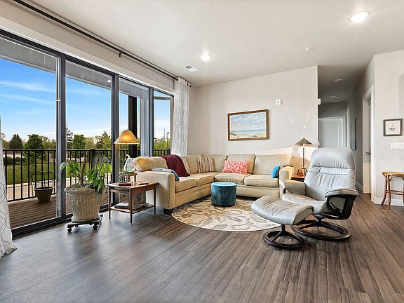 5th image of 750 S Pier Dr #7