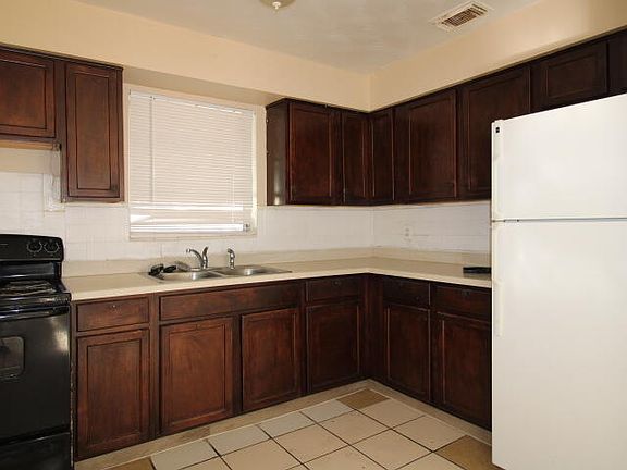 5th image of 1244 W 23rd Street