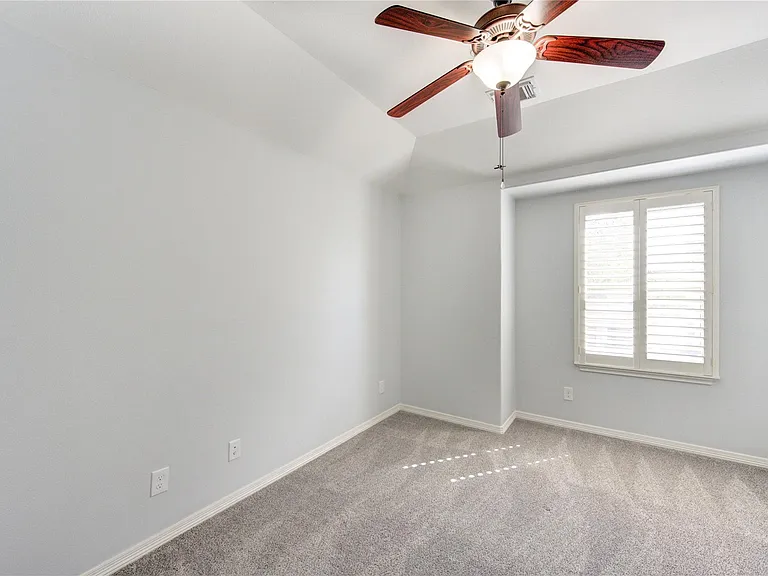 4340 Lake Walk Ct — Photo 35
