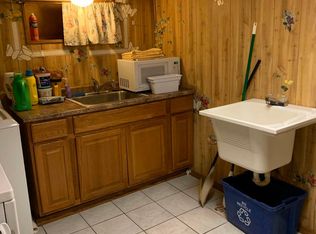905 Michigan St #BASEMENT, Wheaton, IL 60187