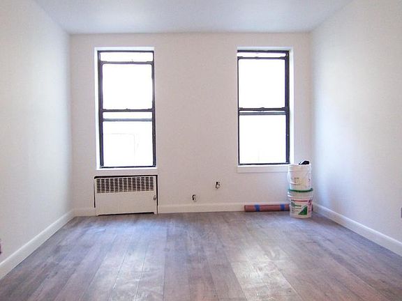 3rd image of 443 W 49th St APT 4WR