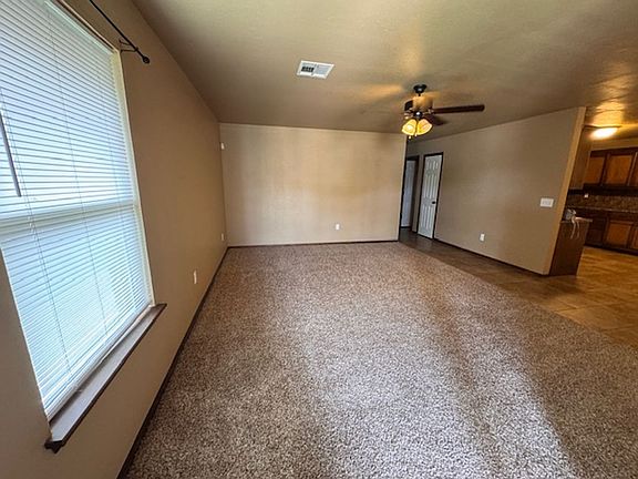 3rd image of 2716 Valley View Dr