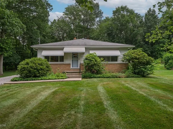 107 E Wellock Dr, Akron, OH 44319