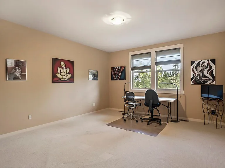 3560 NW Braid Dr — Photo 19