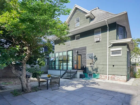792 East 21st Street image 26 of 27