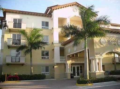 2nd image of 16102 Emerald Estates Dr APT 229