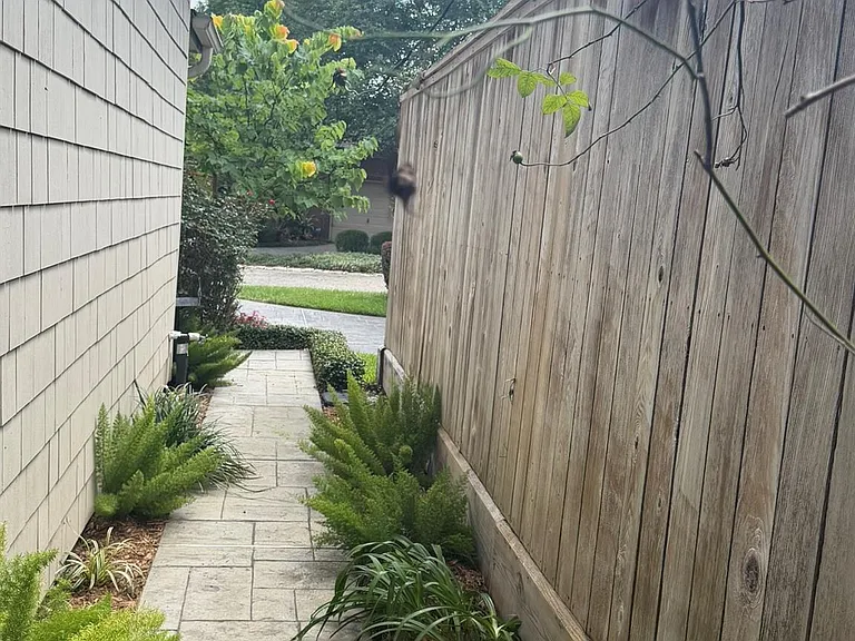 1315 Whispering Pines Dr — Photo 33