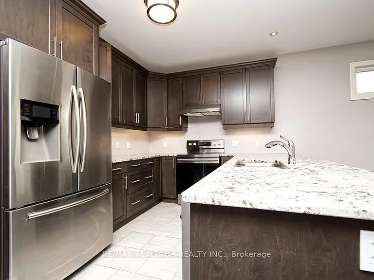 14 Tessa Blvd — Photo 5