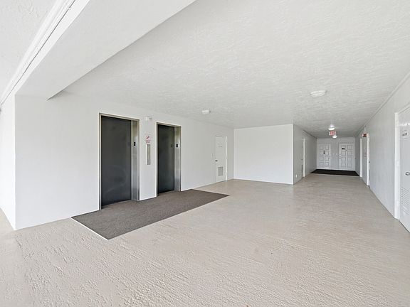 3rd image of 3800 Oaks Clubhouse Drive #410