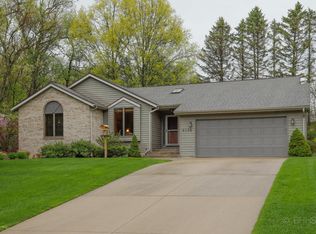 6134 Litchfield Ln, Kalamazoo, MI 49009