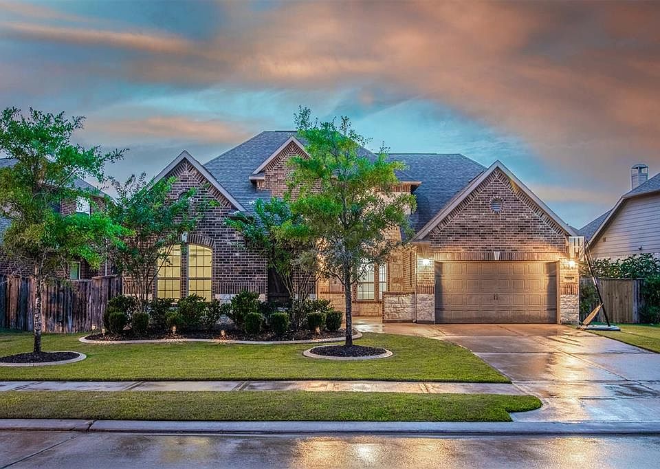 1st image of 5214 Red Oak Valley Dr