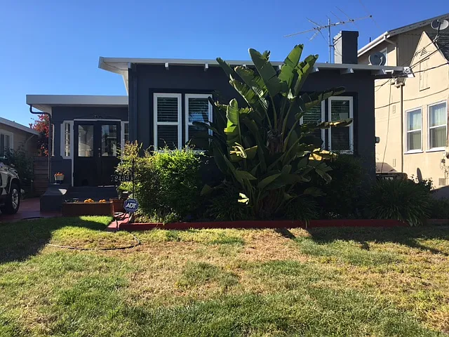 2439 66th Ave photo 1