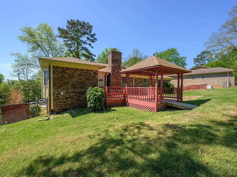 1828 Jacobs Ln — Photo 47