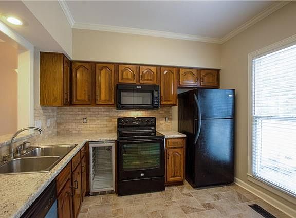 4th image of 609 Boyd Mill Ave APT 1